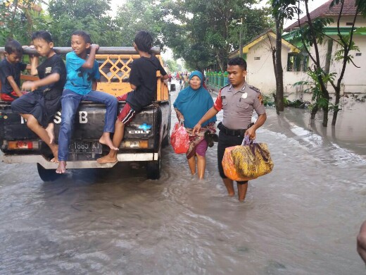 Terparah Dalam 20 Tahun Terakhir, Banjir Bandang Terjang Lima RT Di ...