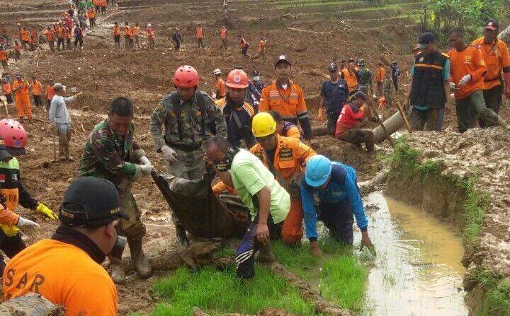 Longsor pasirpanjang4