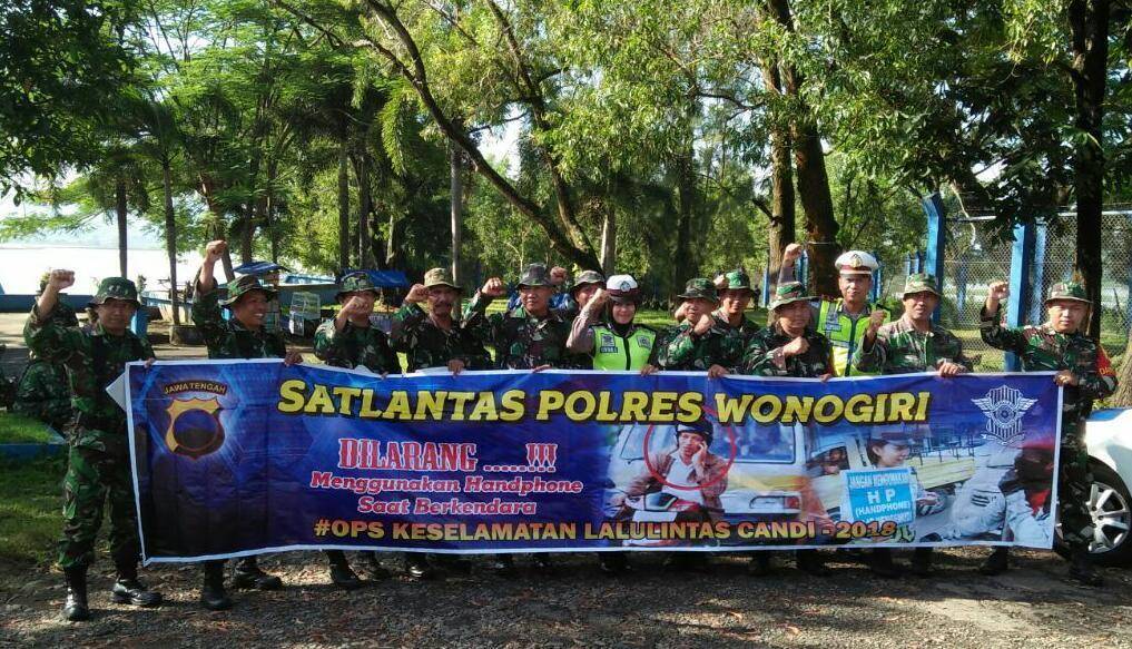 Kampanye tertib lalu lintas