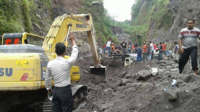 evakuasi-truk_20161028_202825