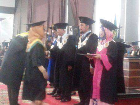 wisuda UMS-1