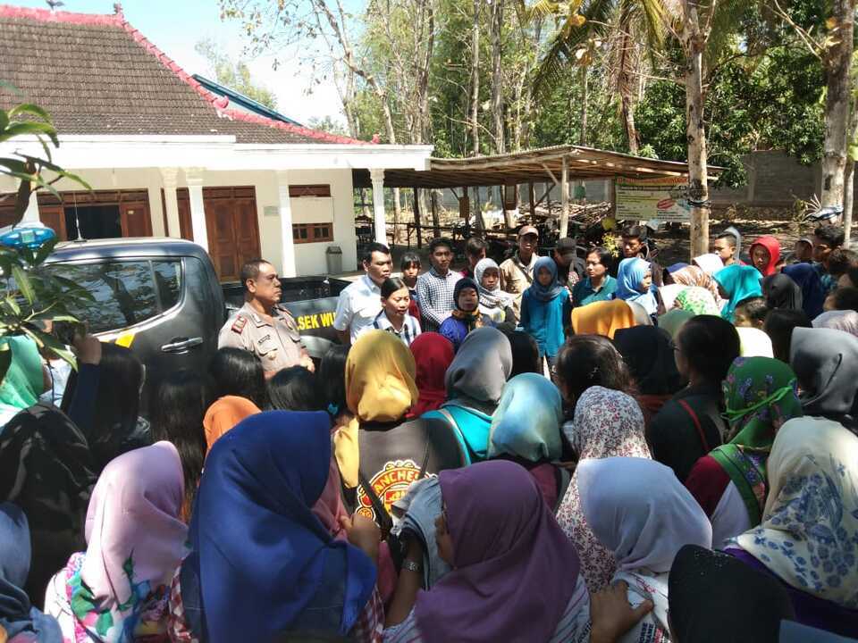 Demo karyawan cabang RBI