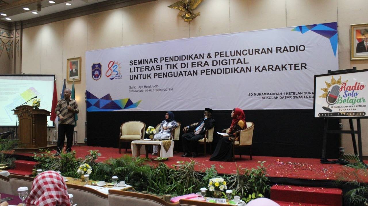 101018radio solo belajar