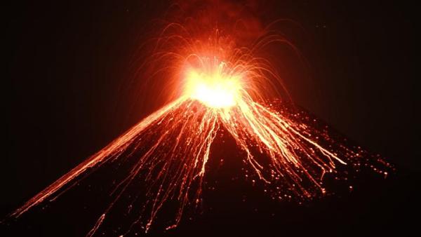 gunung anak krakatau meletus