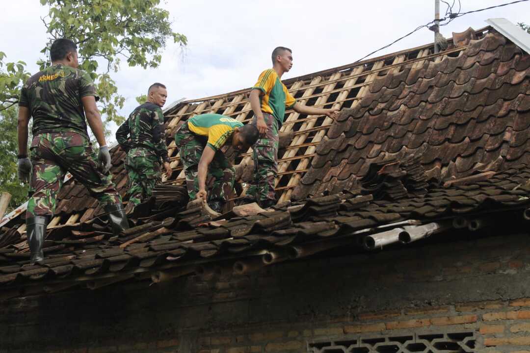 Puting beliung sukoharjo