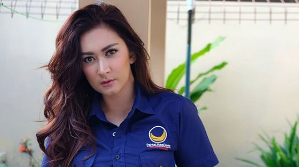 nafa urbach instagram
