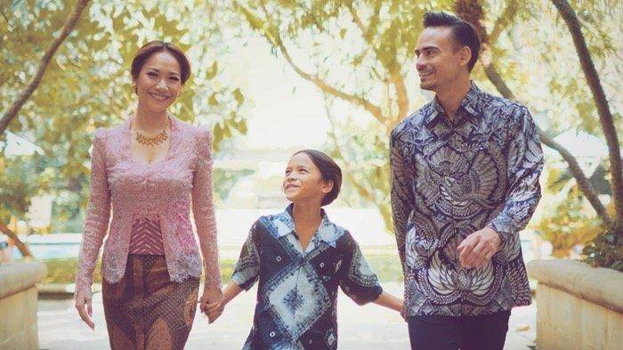 tak-terdengar-rumor-negatif-ini-perjalanan-cinta-12-tahun-ashraf-sinclair-dan-bunga-citra-lestari