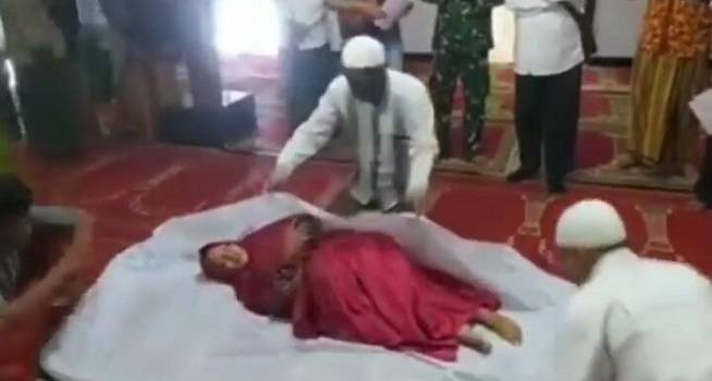 83134-sumpahpocong-1