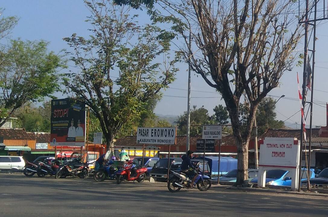 Pasar Eromoko