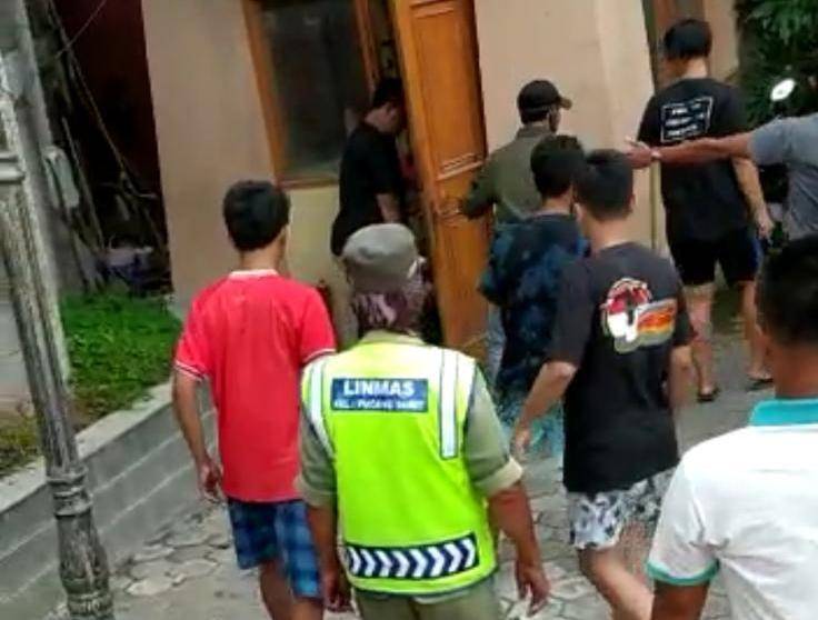 pencuri burung jebres