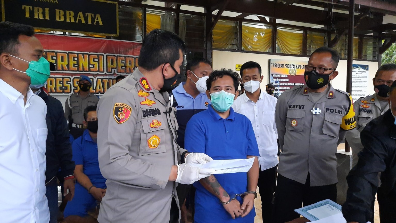 Dikejar Pemilik Dan Warga, Pencuri Truk Di Salatiga Tabrak ...