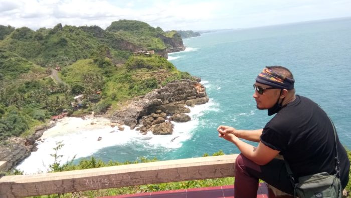 Pekerjaan yang Telah Punah Pembuat Garam di Pantai  