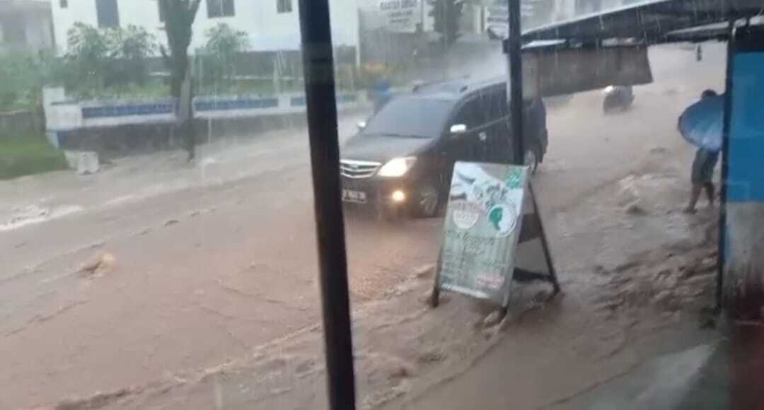 IMG-20210312-WA0138 Banjir Karanganyar / Foto: Beni Indra