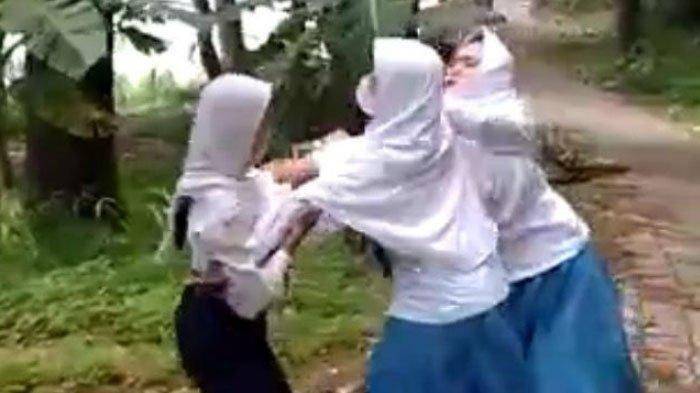 perkelahian pelajar cewek
