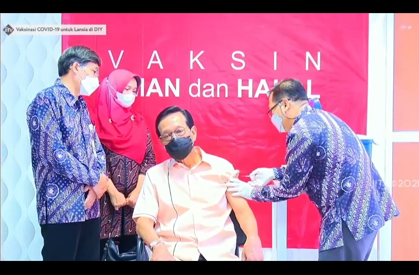 Sri Sultan HB X Dan Istri Sudah Disuntik Vaksin Covid-19 Dosis Pertama ...