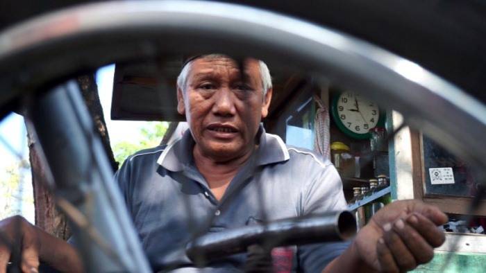 0906 - tukang tambal ban