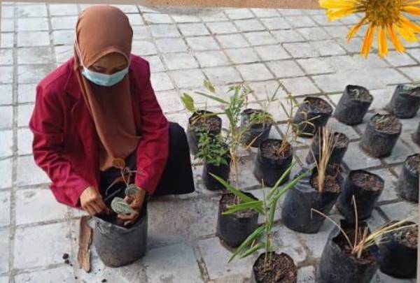 1308 - mahasiswa unisri