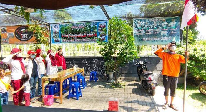 1708 - upacara di warung