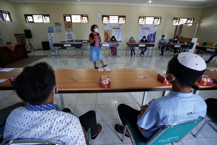 0909 - SAHABAT KAPAS