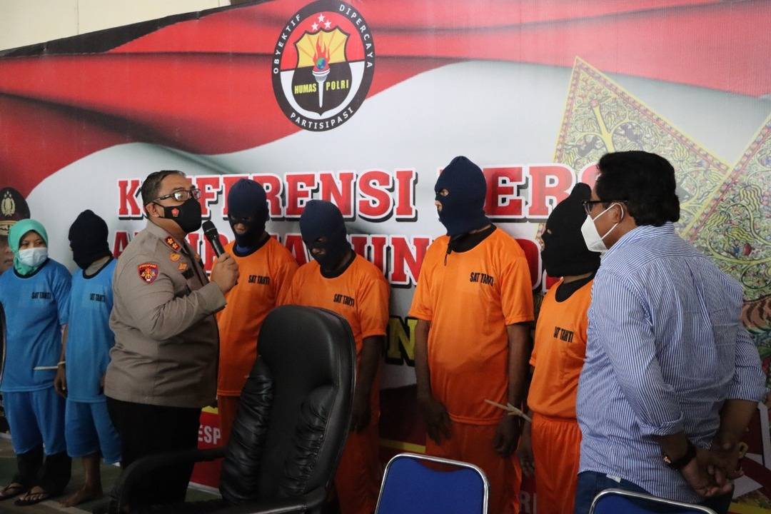 Illegal logging Illegal logging