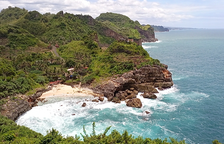 Pantai sembukan