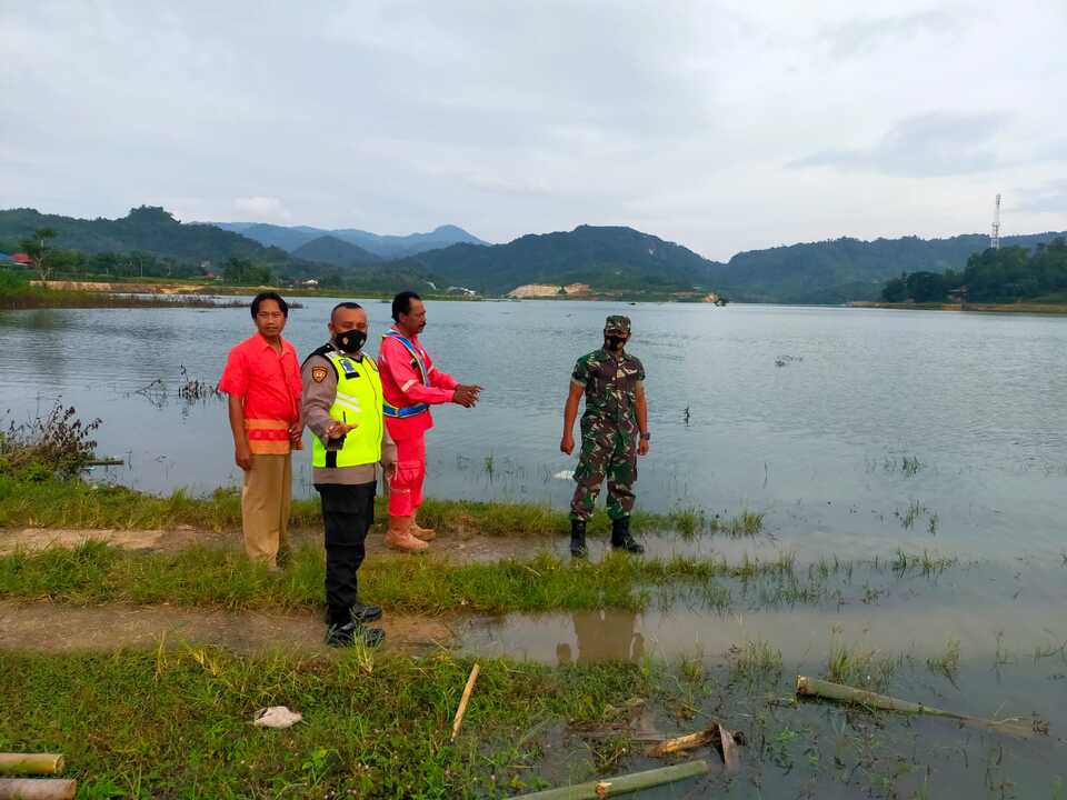 Tenggelam di Waduk Tenggelam di waduk