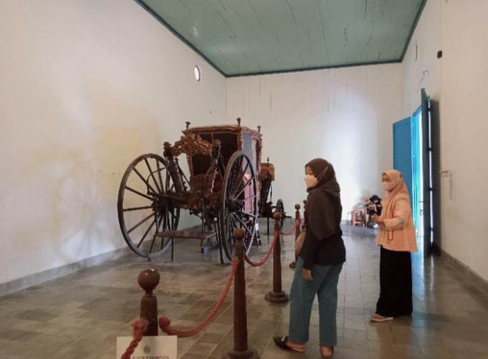 Kunjungi Museum Kraton Surakarta Anda Dapat Mencicipi Kesegaran Air