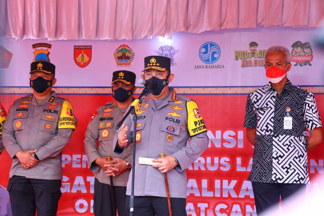 AC493A48-270B-4D17-8D52-BD326447876A