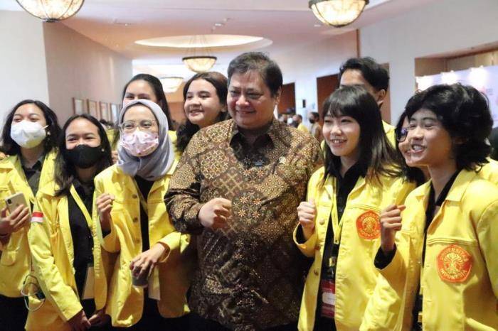 1706 - menko airlangga