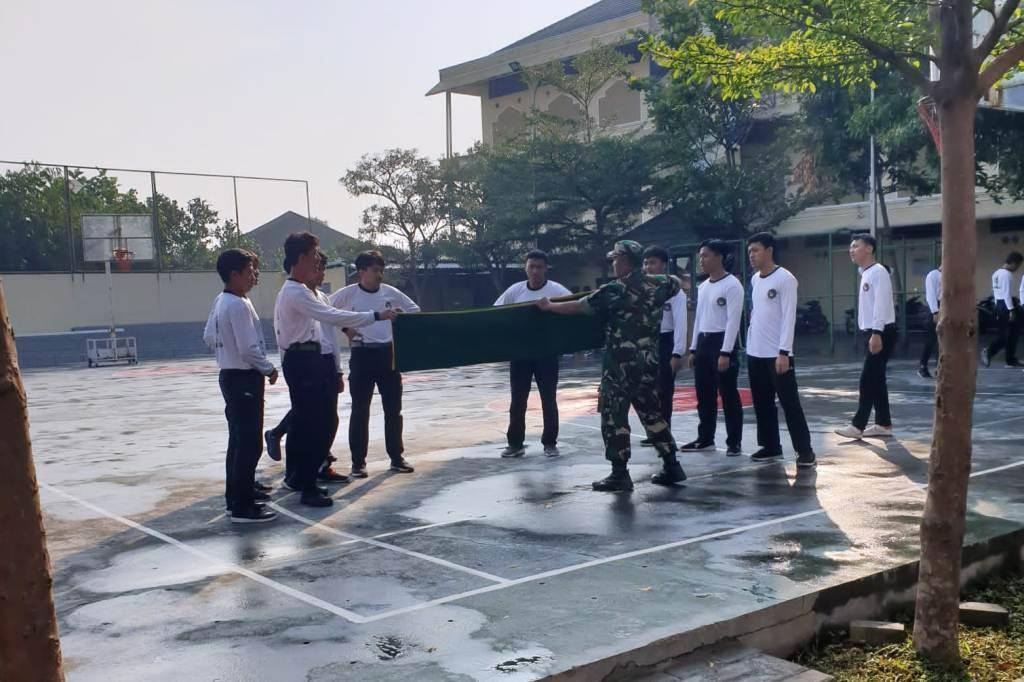 Gladi bersih Upacara HUT RI oleh Pesantren Al Mukmin Ngruki Gladi bersih Upacara HUT RI oleh Pesantren Al Mukmin Ngruki, Selasa (16/8/2022). Foto: dok