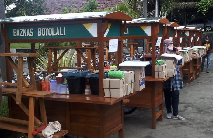 1609 - gerobak baznas