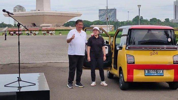 0810 - mobil merah kuning