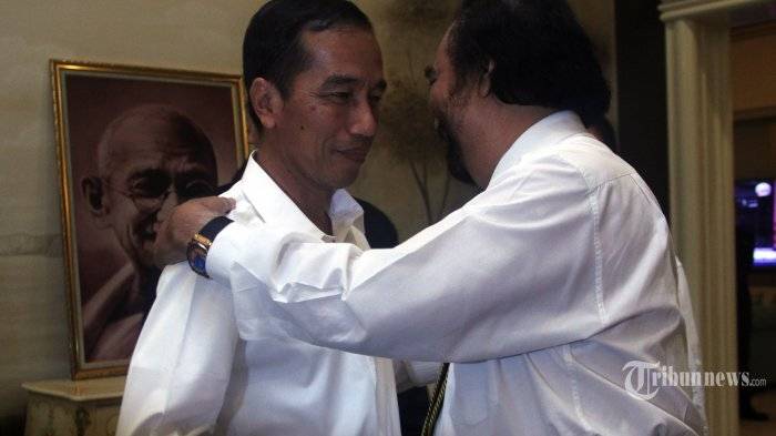 20140502_224856_jokowi-dan-surya-paloh-bentuk-tim-kampanye-nasional