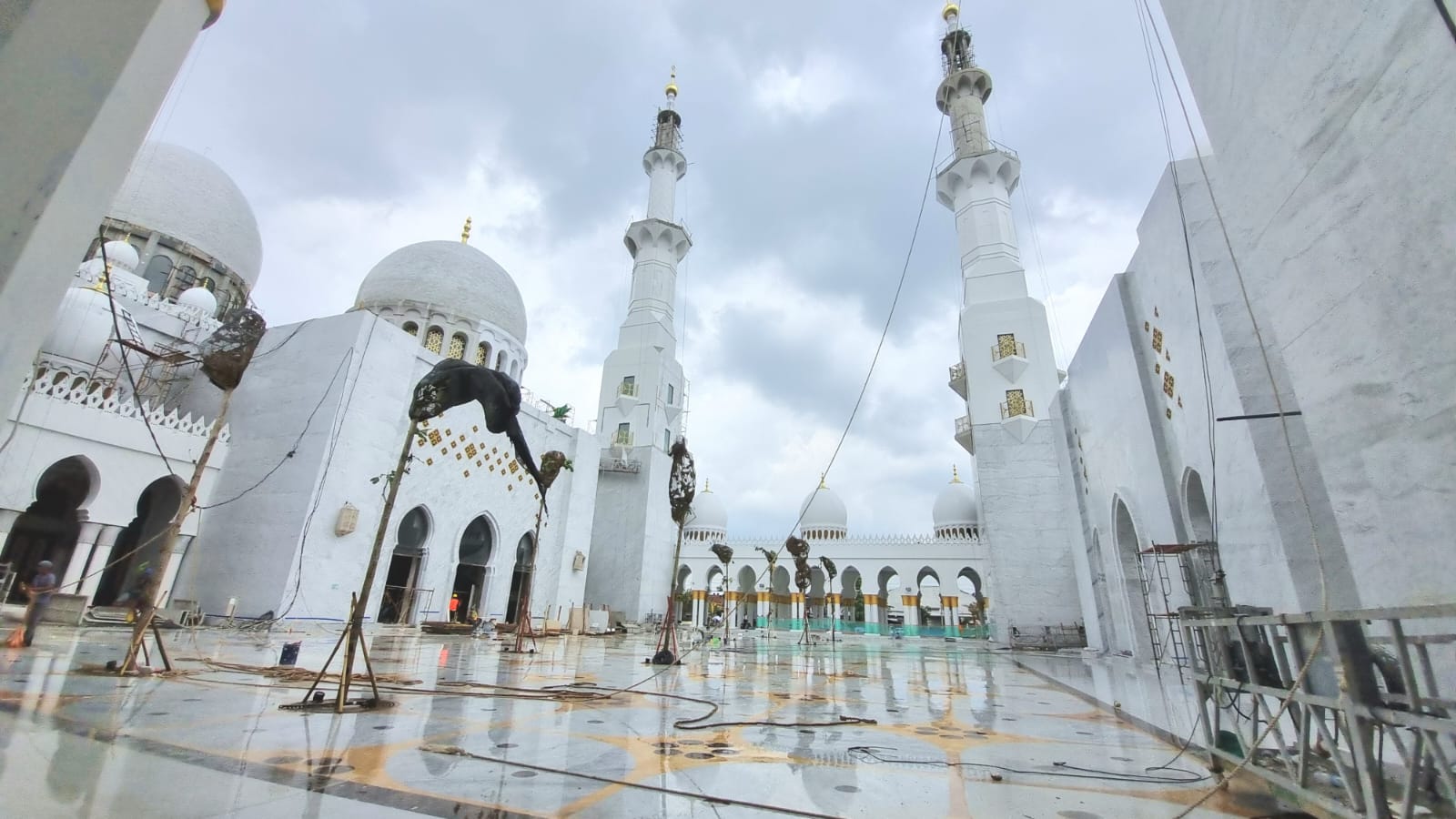 Indahnya Masjid Agung Sheikh Zayed Solo Bakal Dibuka Untuk Umum Mulai Salat Ashar Catat