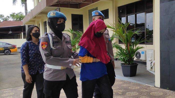 1801 - pembunuh bayi