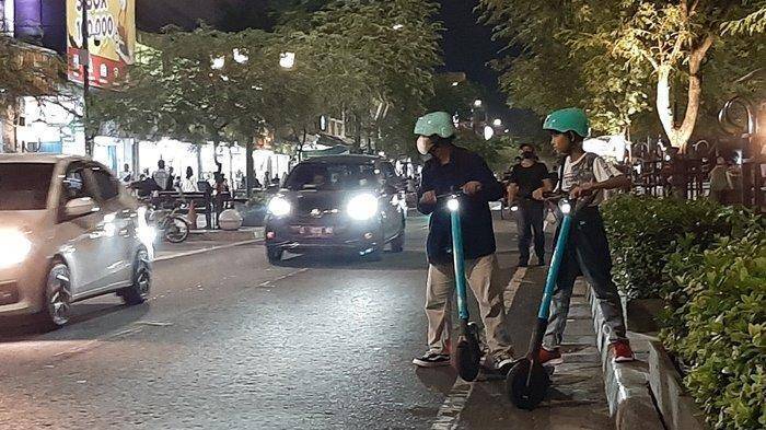 1801 - skuter listrik