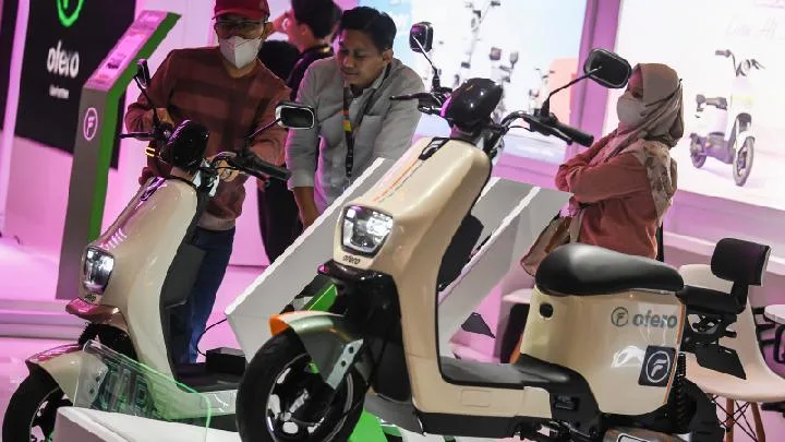 1182717_720 pameran motor listrik