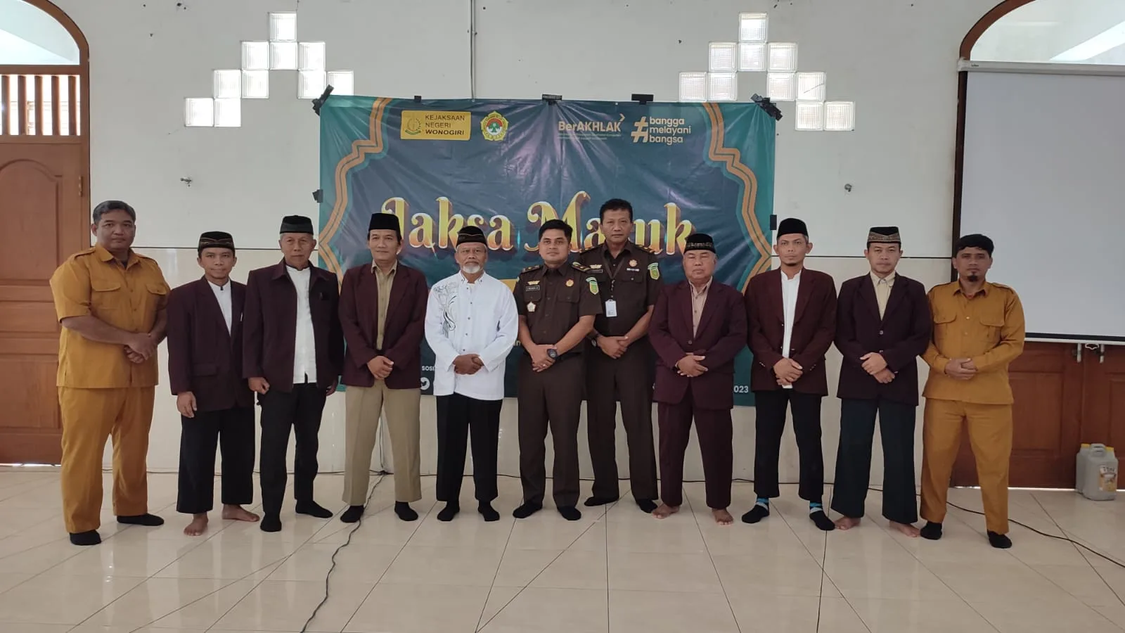 Jaksa masuk pesantren