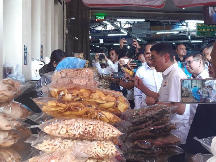 Ketua Kadin Indonesia kunjungi pasar gede solo