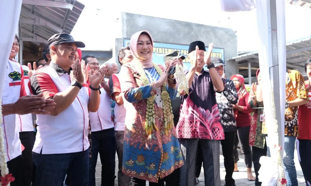 Bupati Klaten Sri Mulyani Resmikan Pasar Krido Mulyo Prambanan