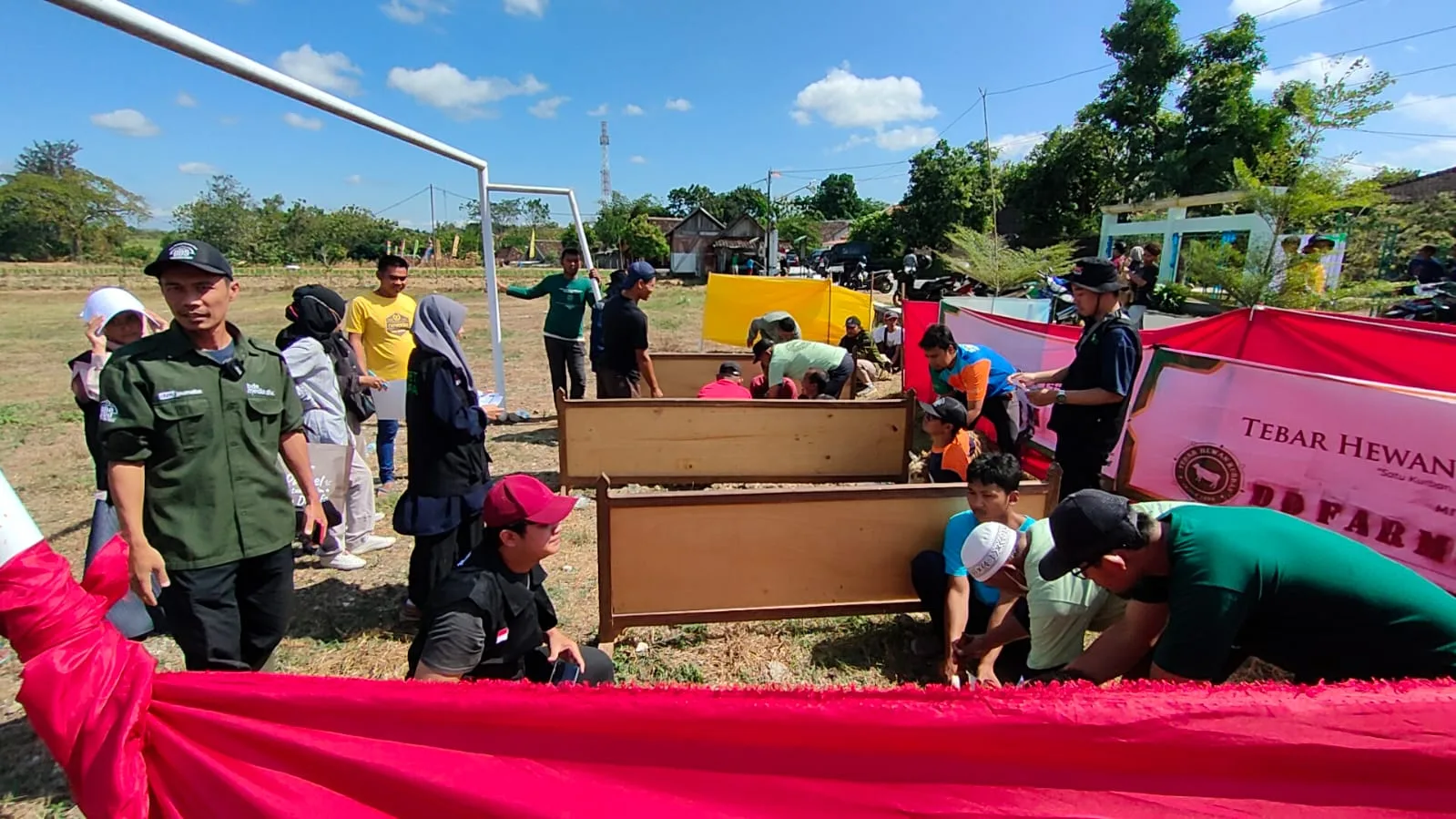 Proses penyembelihan 94 ekor domba untuk dibagikan di 8 Desa di Miri Sragen