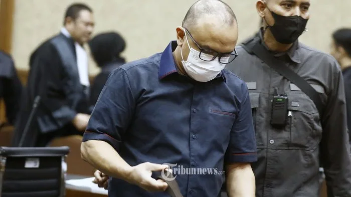 salah satu terdakwa kasus korupsi proyek BTS