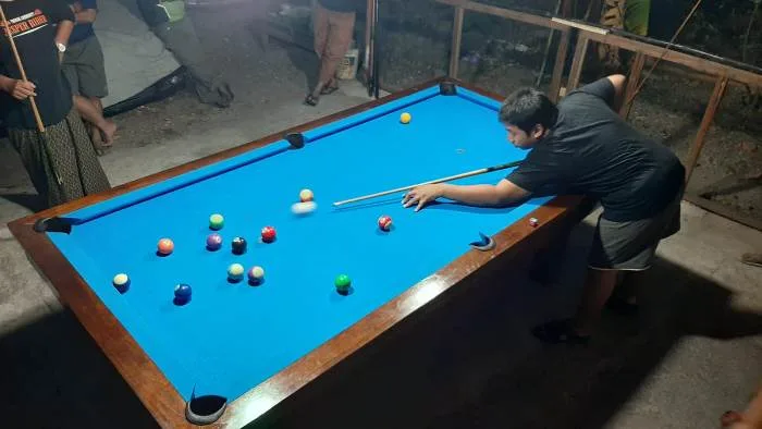 1707 - biliar - bayu Ki Bayu Aji Pamungkas ikuti lomba biliar RT