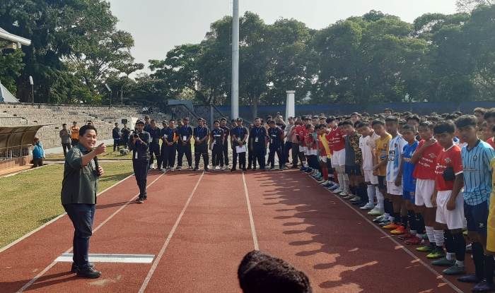 Ketua PSSI Erick Thohir menunjuk stadion manahan sebagai lokasi semi final dan final U-17