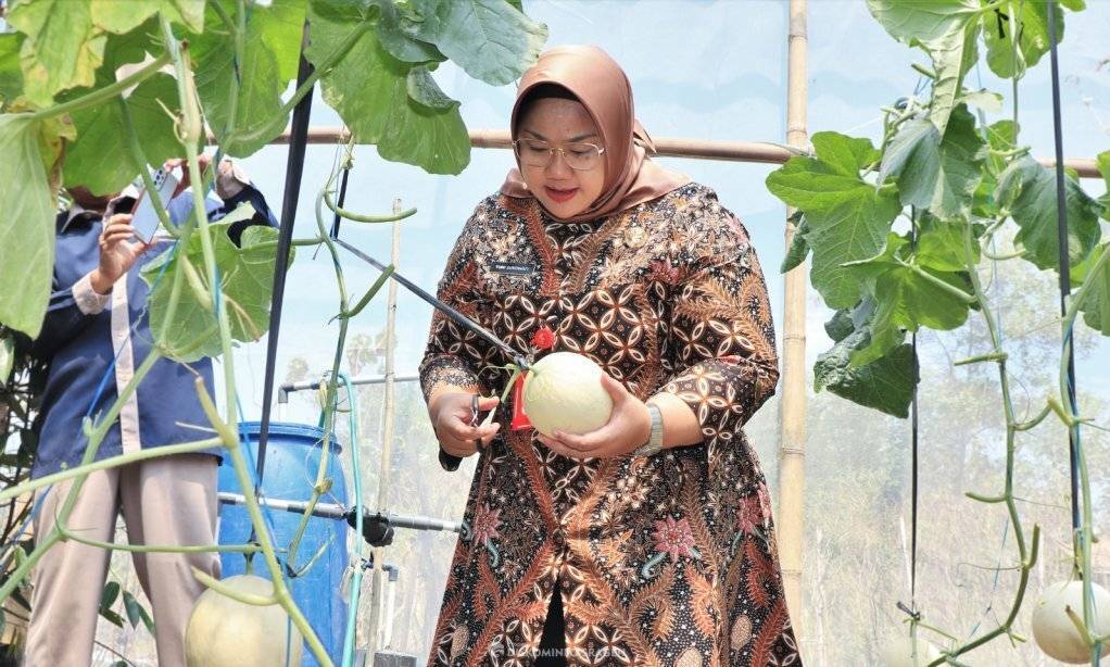 Bupati Sragen, dr. Kusdinar Untung Yuni Sukowati