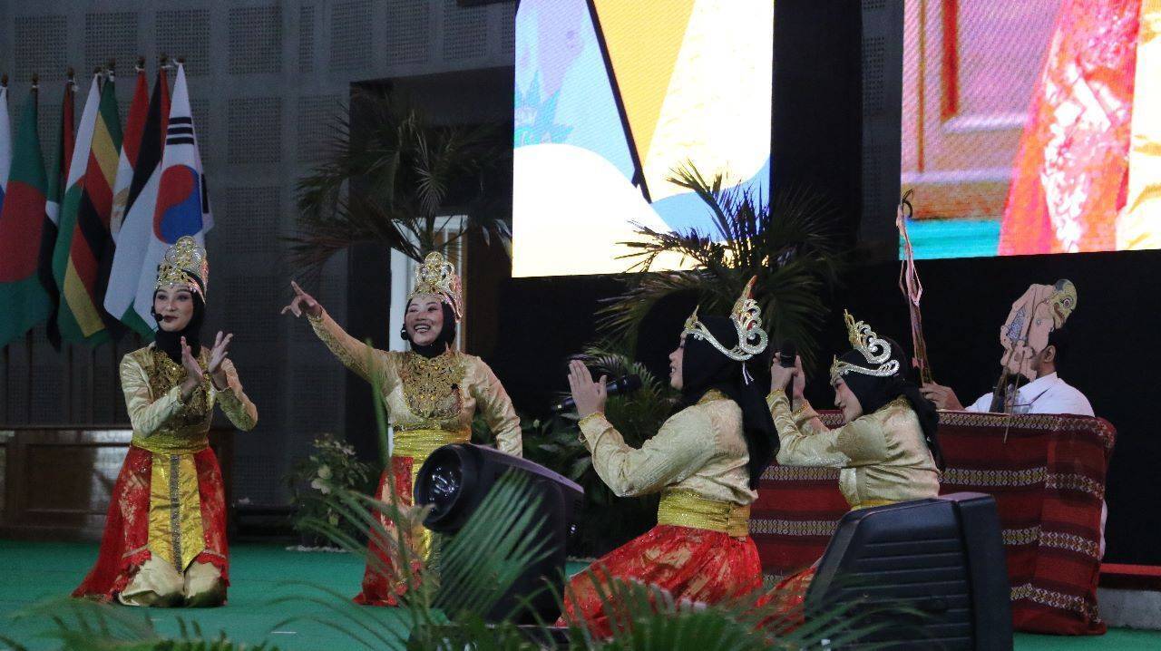 wayang ums bagong kuliah