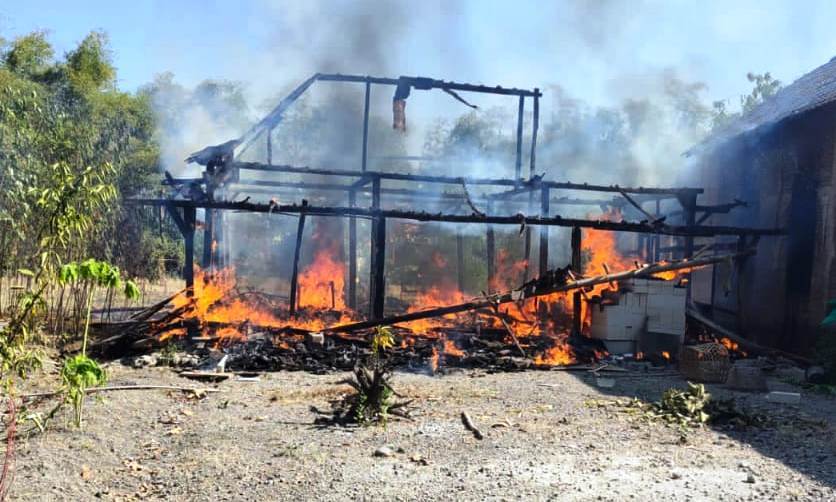Kebakaran Rumah Mbah Ngadinah di Desa Karang Anom Sukodono Sragen 2