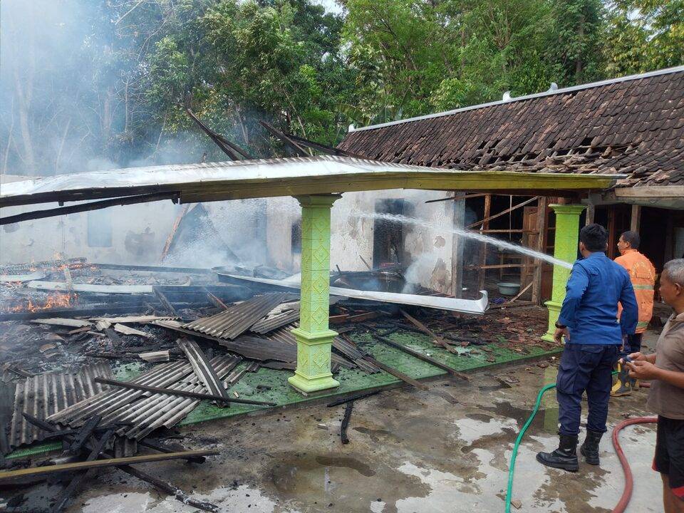 Rumah Warga Desa Kunti, Boyolali Terbakar