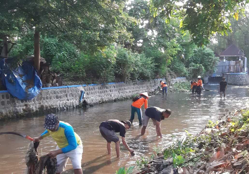 bersih Sungai di Pengging