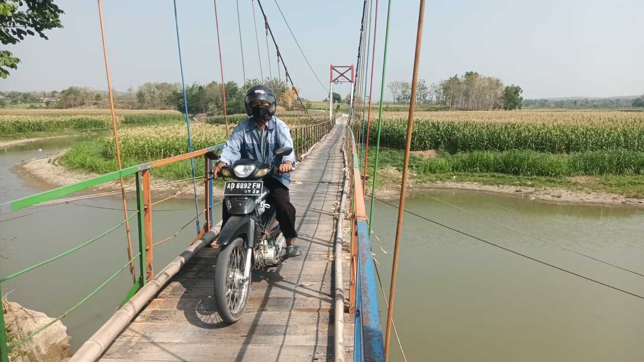 jembatan gantung kemusu